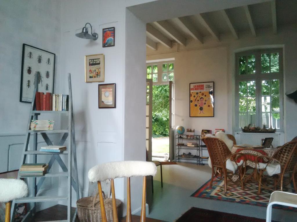 La Bonne Ecole Bed & Breakfast Les Landes-Genusson Exterior photo